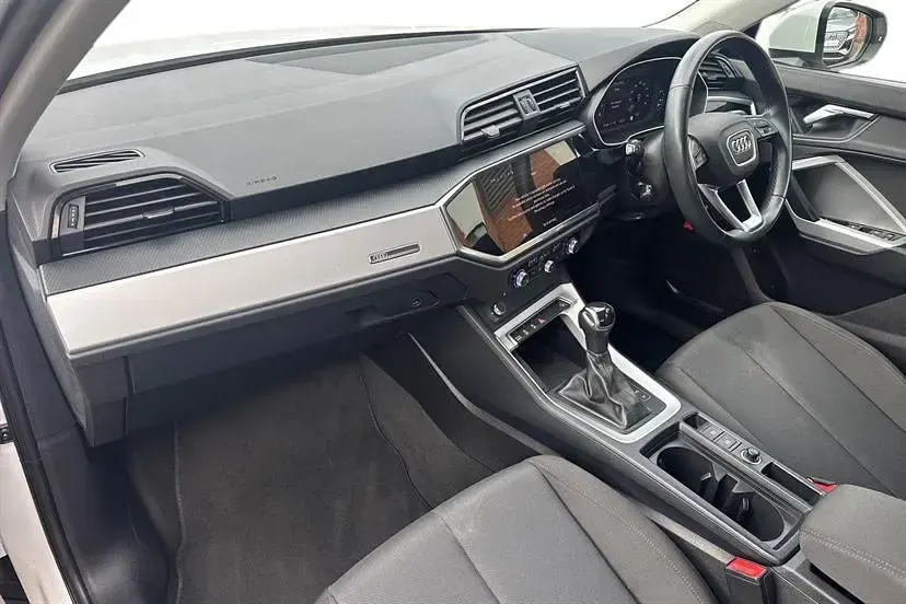 Used Audi Q3 Design 150 HP (110 kW) 2023 Ibis white SUV