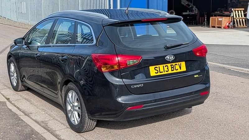 Used Kia Ceed 126 HP (92 kW) 2013 Black Hatchback