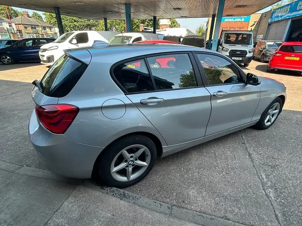 Used BMW 116 116 HP (85 kW) 2017 Silver Hatchback