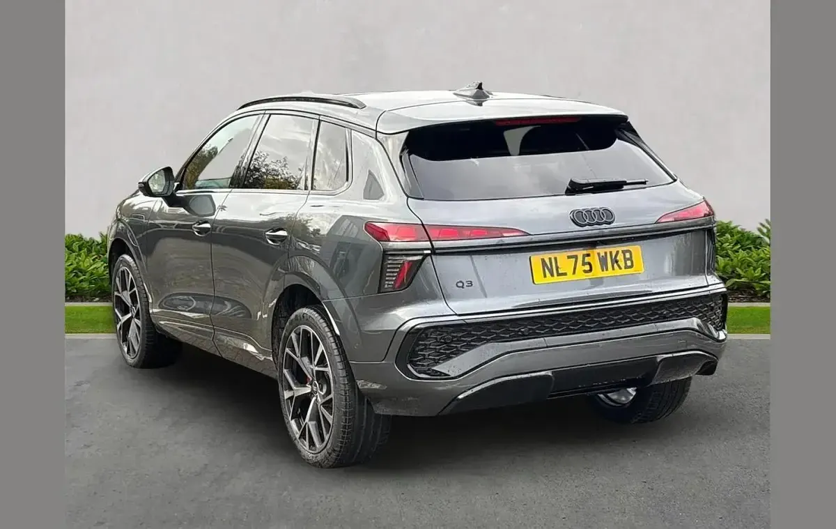 Used Audi Q3 Advanced 267 HP (196 kW) 2025 Grey SUV