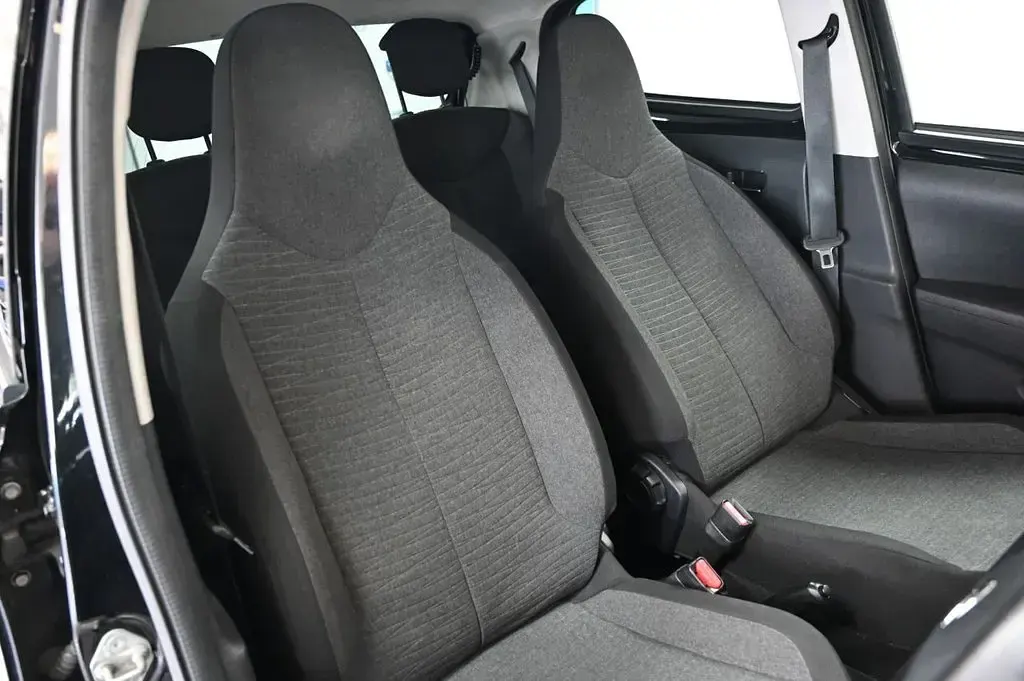 Used Citroën C1 Flair 68 HP (50 kW) 2016 Black Hatchback