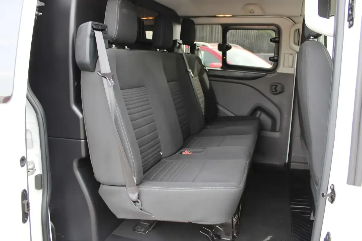 Used Ford Transit Custom Limited 130 HP (95 kW) 2021 White Van