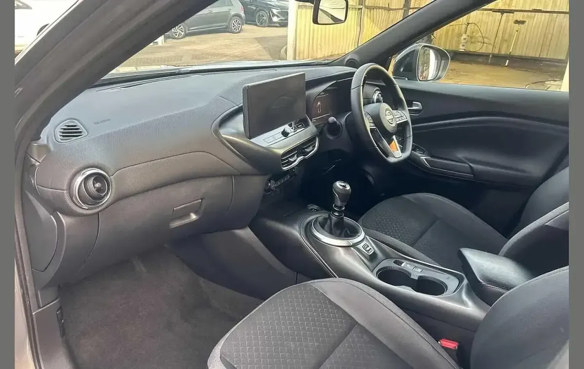 Used Nissan Juke N-Connecta 114 HP (83 kW) 2025 Grey SUV
