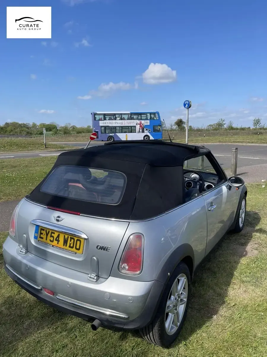 Używany Mini ONE 89 KM (65 kW) 2004 Srebrny Hatchback