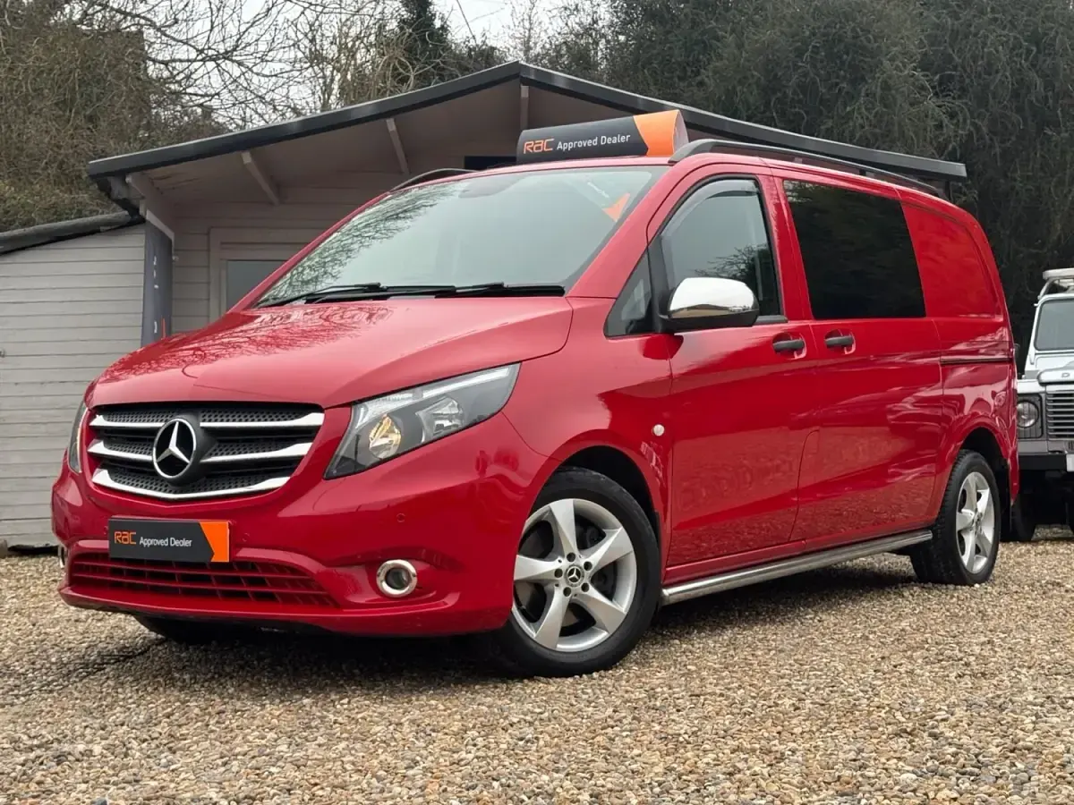 Used Mercedes Vito 187 HP (137 kW) 2019 Red Van
