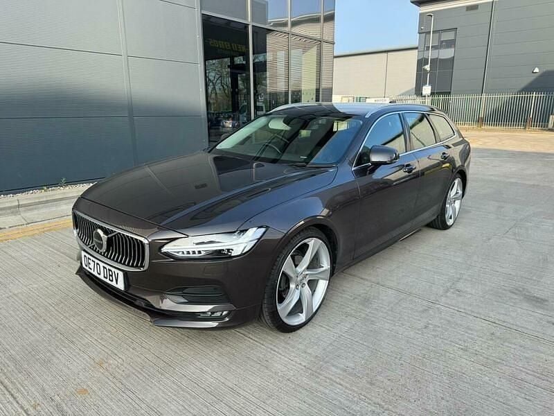 Used Volvo V90 Momentum 195 HP (143 kW) 2020 Grey Estate