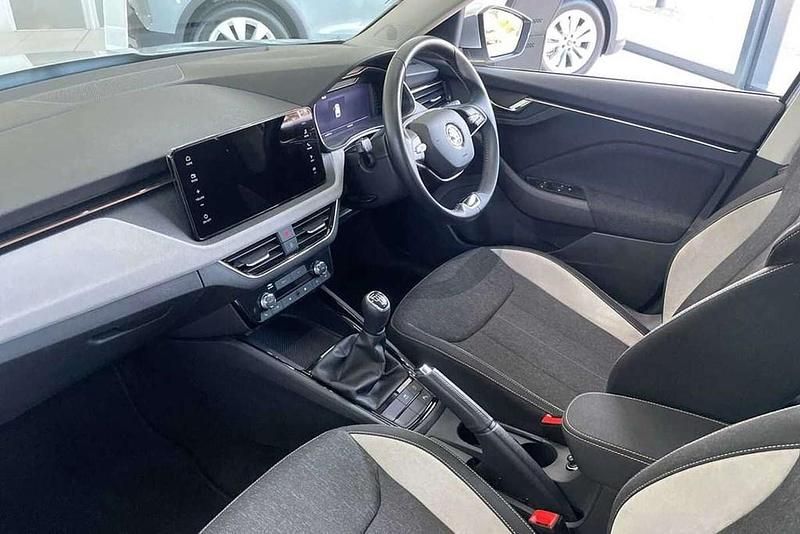 Used Skoda Kamiq SE L 113 HP (83 kW) 2024 Brilliant silver metallic SUV