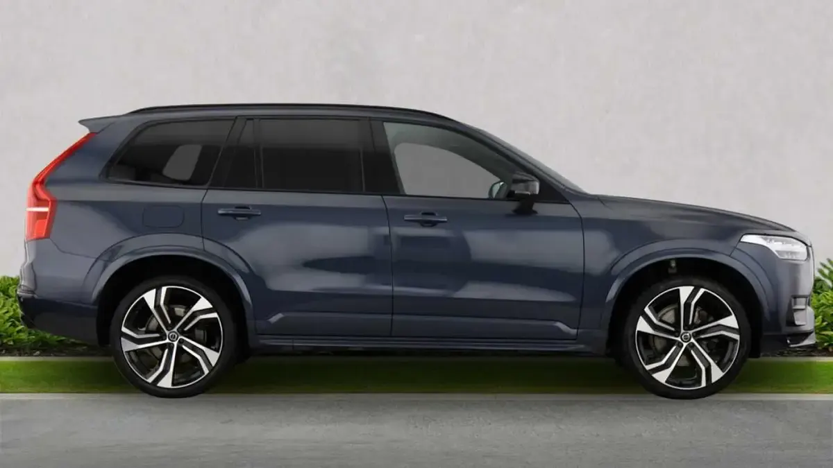 Used Volvo XC90 R-Design Pro 250 HP (183 kW) 2022 Blue SUV