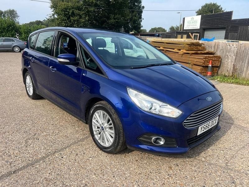 Used Ford S-MAX Zetec 2017 Blue MPV
