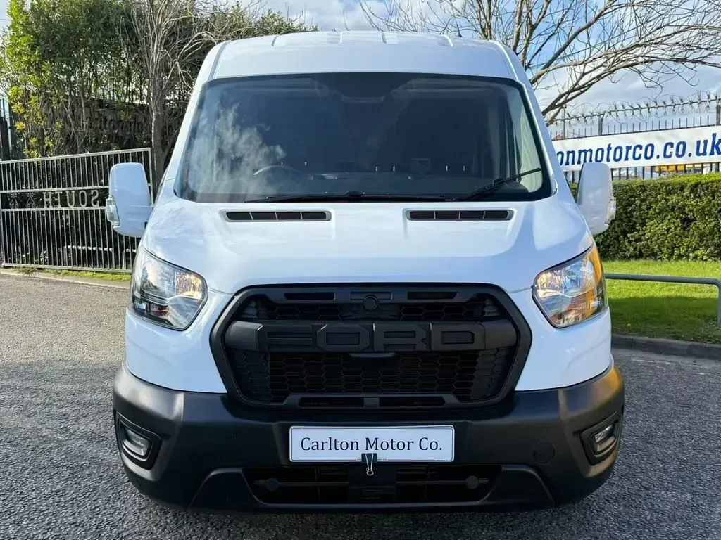 Usado Ford Transit S 2023 Branco Van