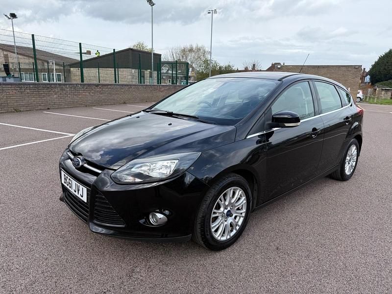 Używany Ford Focus Titanium 125 KM (91 kW) 2011 Czarny Hatchback