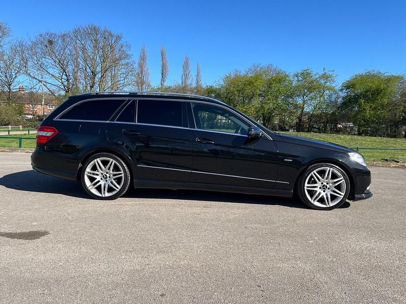 Begagnad Mercedes E350 2011 Svart Kombi