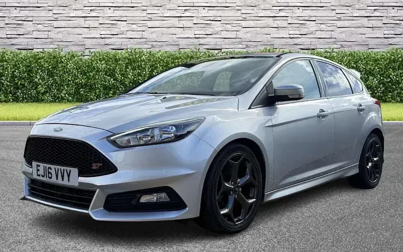 Używany Ford Focus ST 250 KM (183 kW) 2016 Srebrny Hatchback