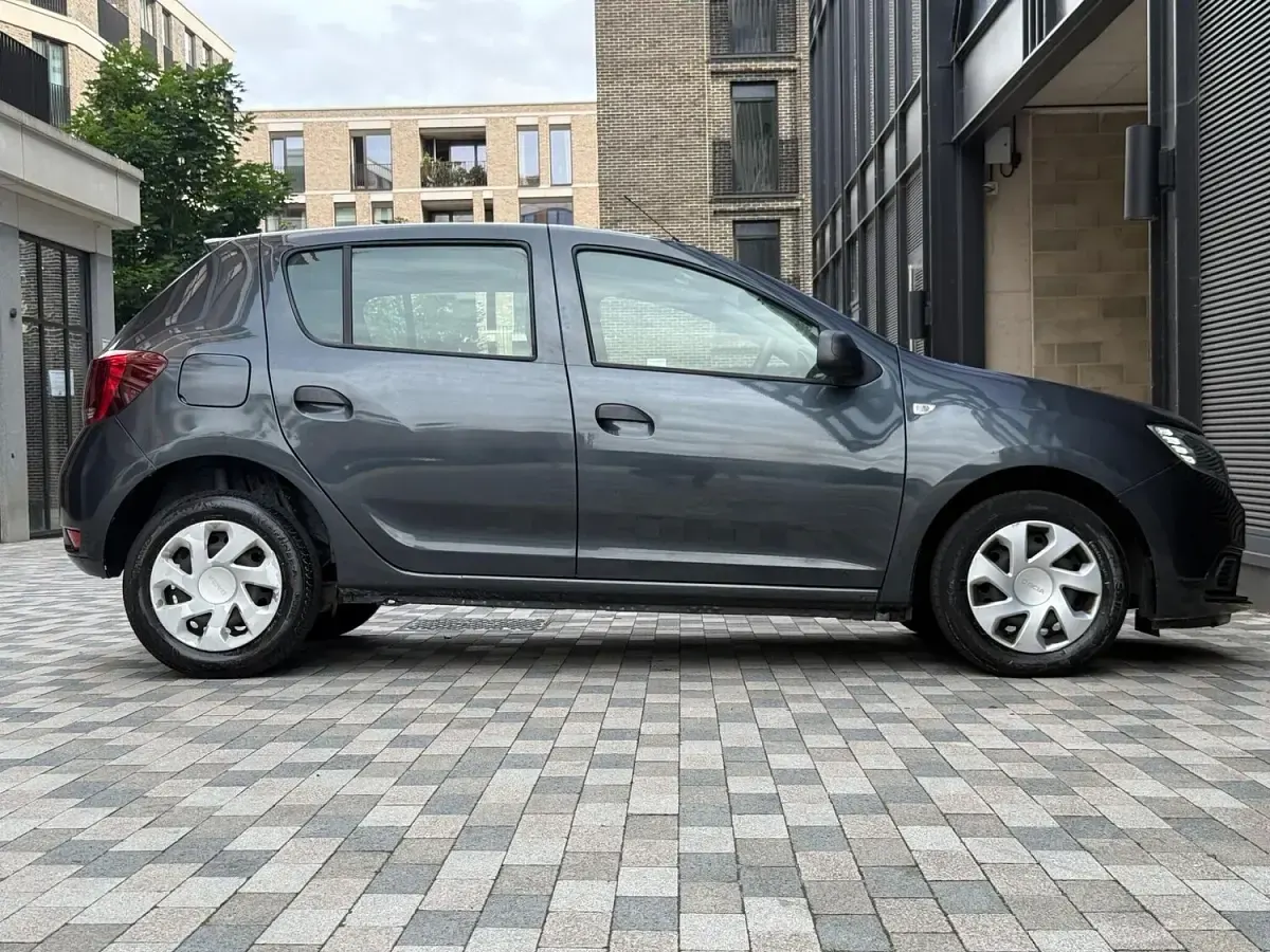 Used Dacia Sandero Ambiance 2017 Grey Hatchback