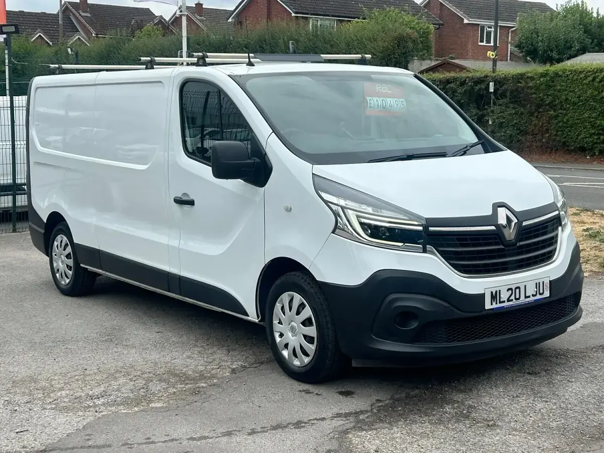 Used Renault Trafic Business 120 HP (88 kW) 2020 White MPV