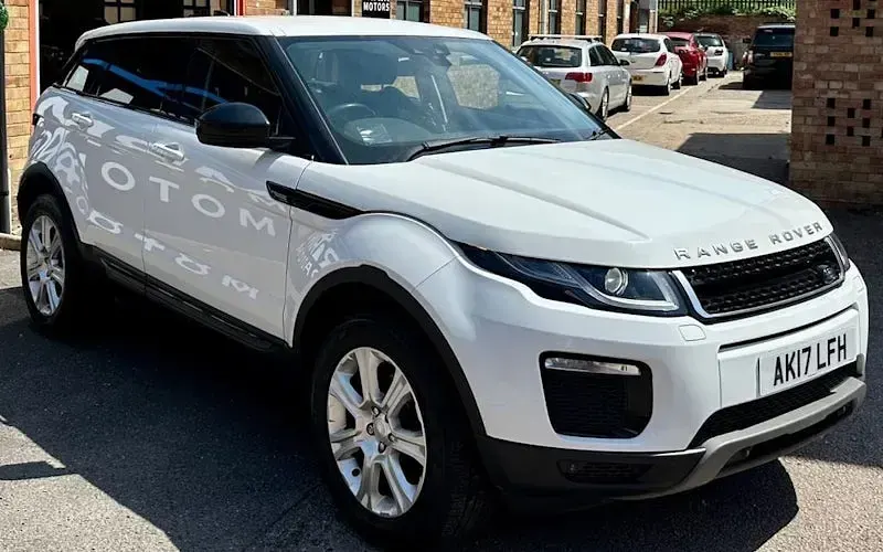 Used Land Rover Range Rover evoque SE 150 HP (110 kW) 2018 Hatchback