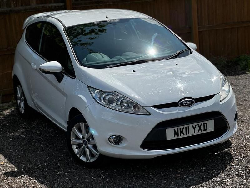 White Used 2011 Ford Fiesta Zetec Hatchback | £3,250 (Fair price) - Image 1/4