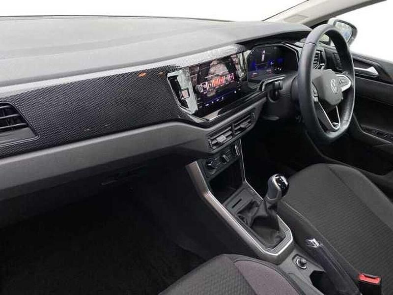 Used VW Polo Life 80 HP (58 kW) 2023 White Hatchback