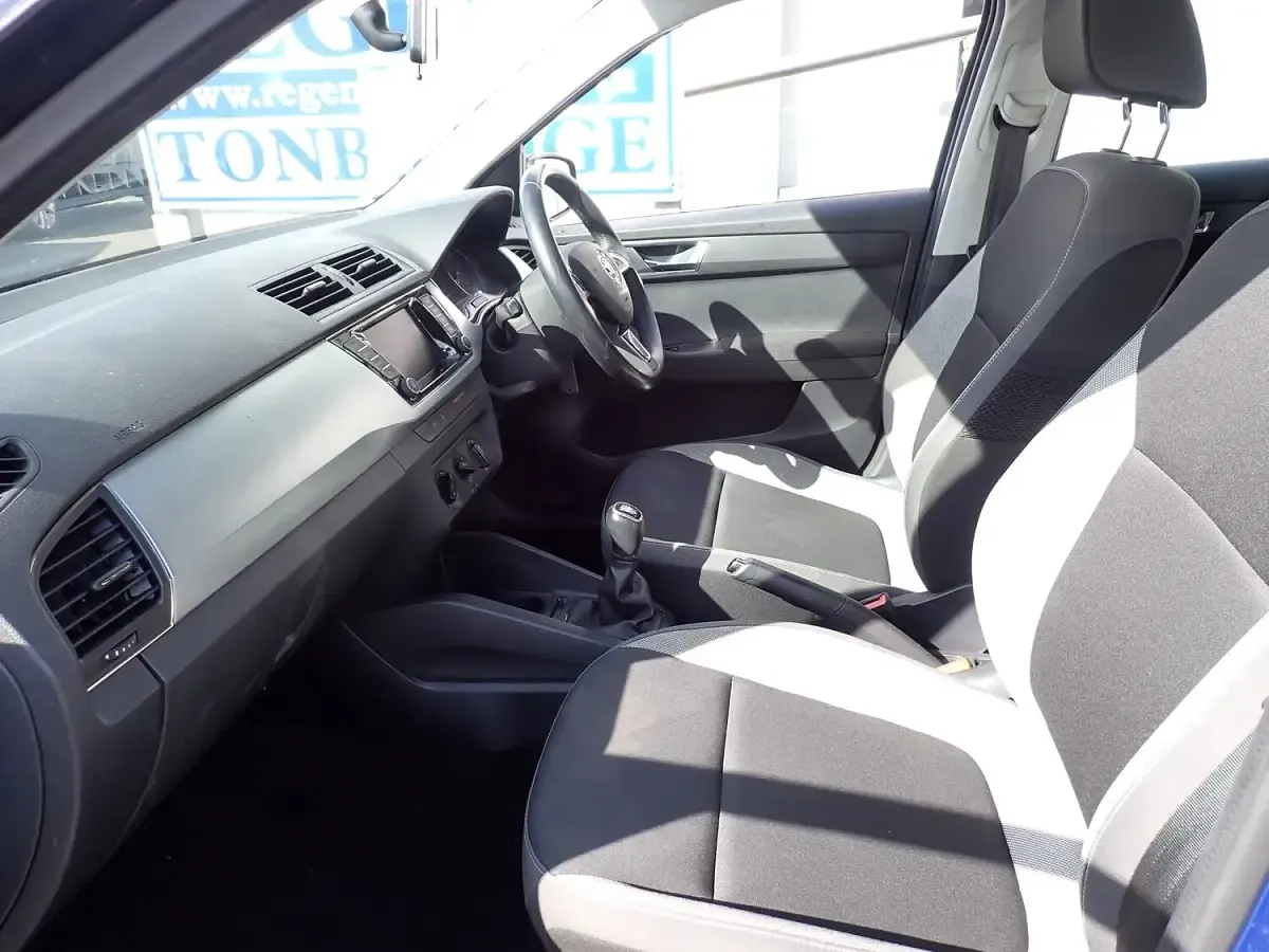 Used Skoda Fabia Colour Edition 95 HP (69 kW) 2018 Blue Hatchback