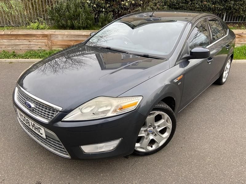 Used Ford Mondeo Titanium 143 HP (105 kW) 2008 Grey Hatchback
