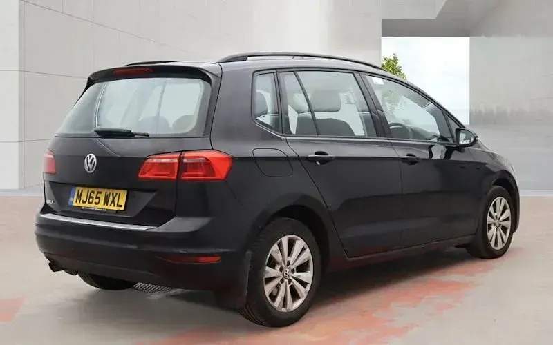 Used VW Golf VII SE 110 HP (80 kW) 2015 Black Hatchback
