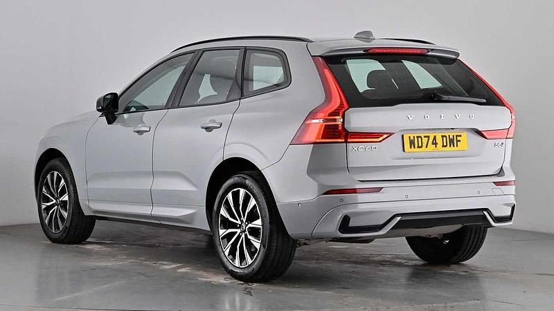 Used Volvo XC60 Plus 250 HP (183 kW) 2024 Vapour grey SUV