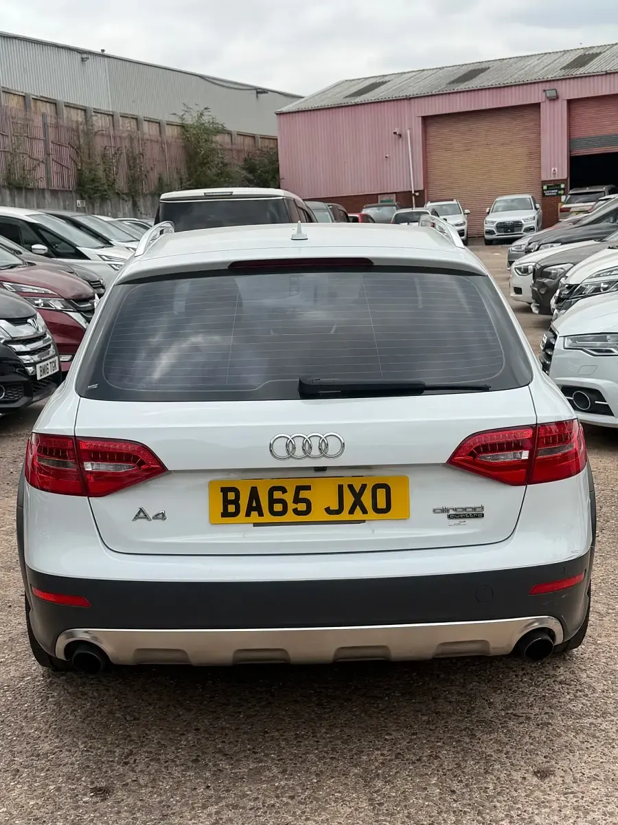 Used Audi A4 2016 White Estate