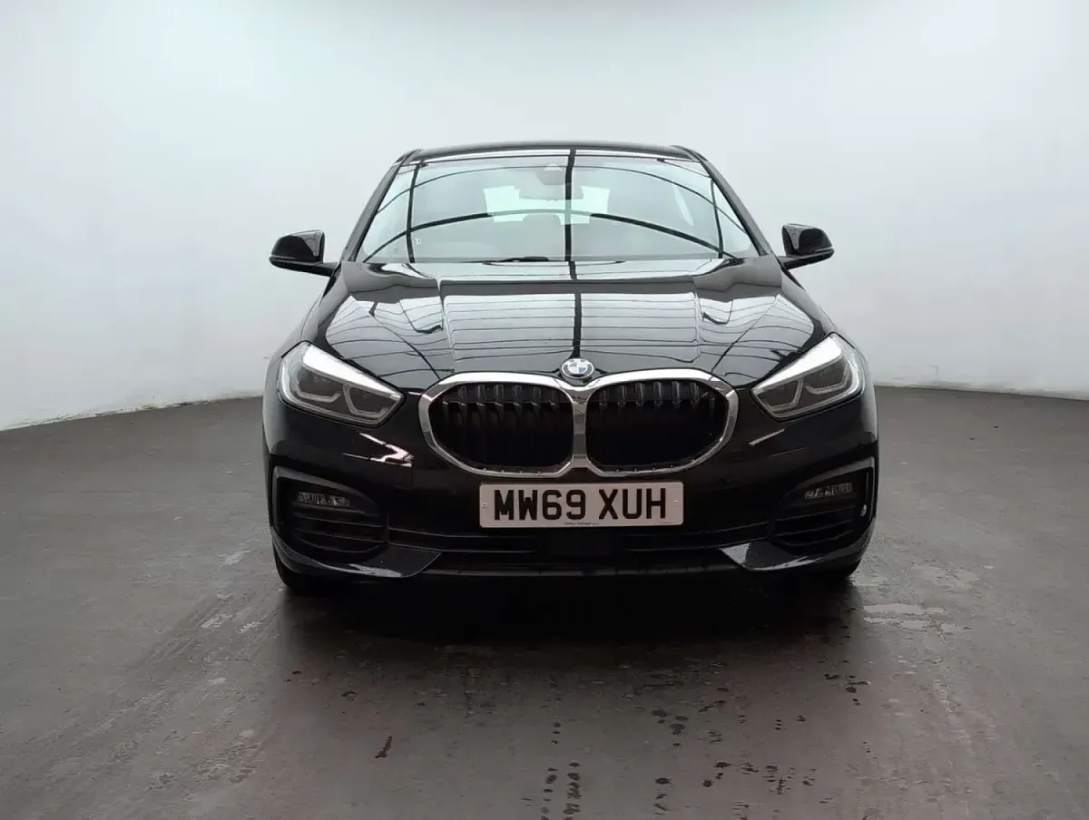 Used BMW 118 2019 Black Hatchback