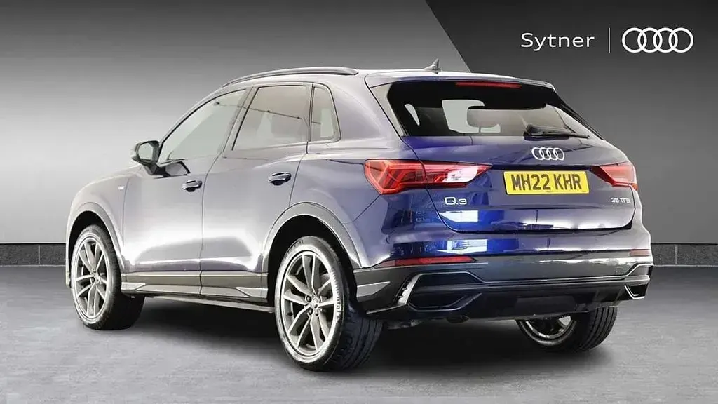 Used Audi Q3 Black Edition 150 HP (110 kW) 2022 Blue SUV