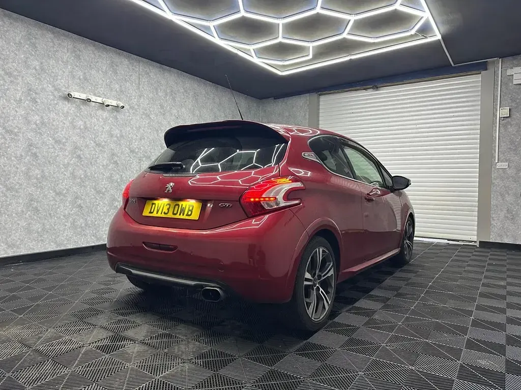 Usado Peugeot 208 GTi 2013 Vermelho Citadino