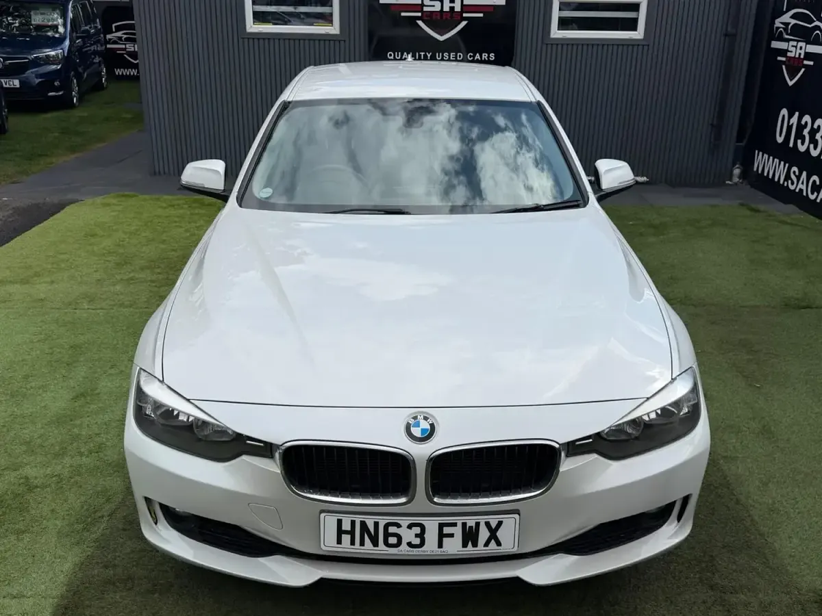 Used BMW 320 Efficient Dynamics 160 HP (117 kW) 2013 White Sedan