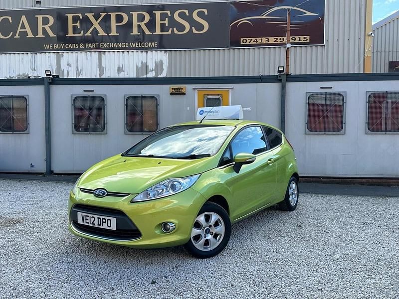 Used Ford Fiesta Titanium 2012 Green Hatchback
