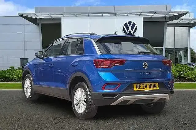 Used VW T-Roc Life 110 HP (80 kW) 2024 Blue SUV