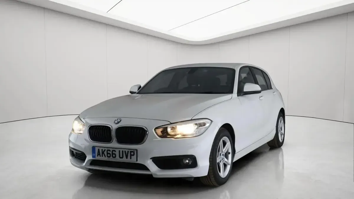 Używany BMW 118 Comfort Edition 2016 Biały Hatchback