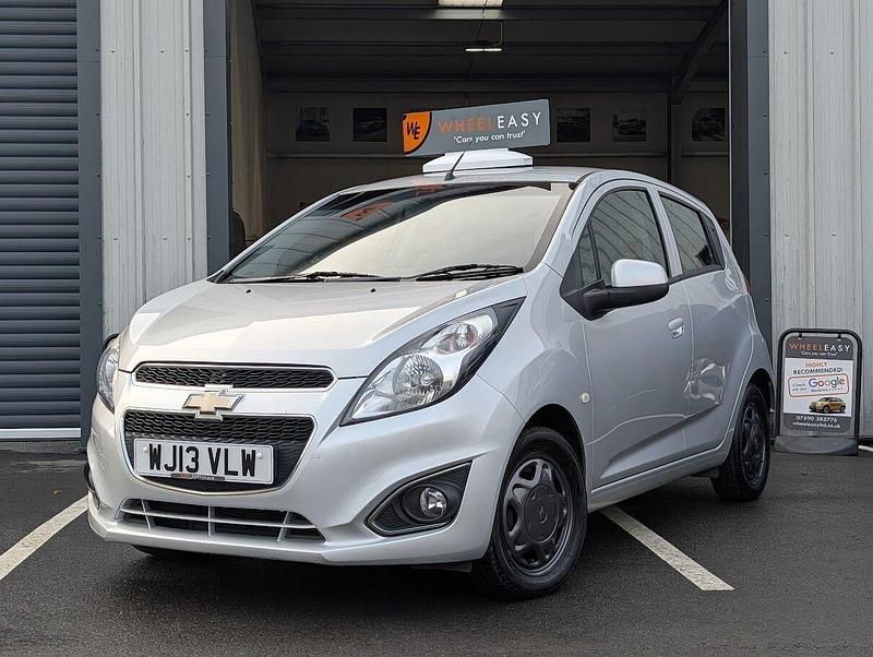 Used Chevrolet Spark LT 2013 Silver Hatchback