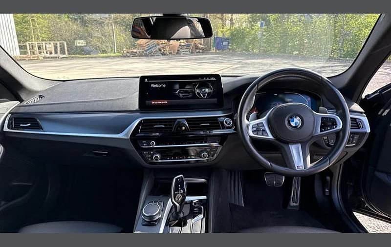 Used BMW 520 M Sport 190 HP (139 kW) 2023 Black Estate