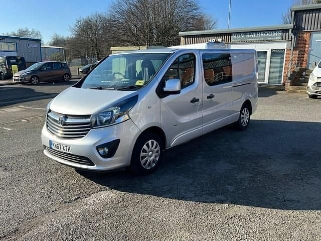 Used Vauxhall Vivaro Sportive 125 HP (91 kW) 2017 Silver MPV