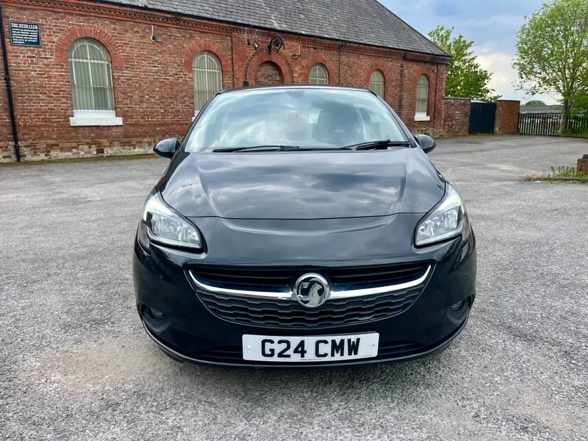 Second-hand Vauxhall Corsa 2016 Negru Hatchback