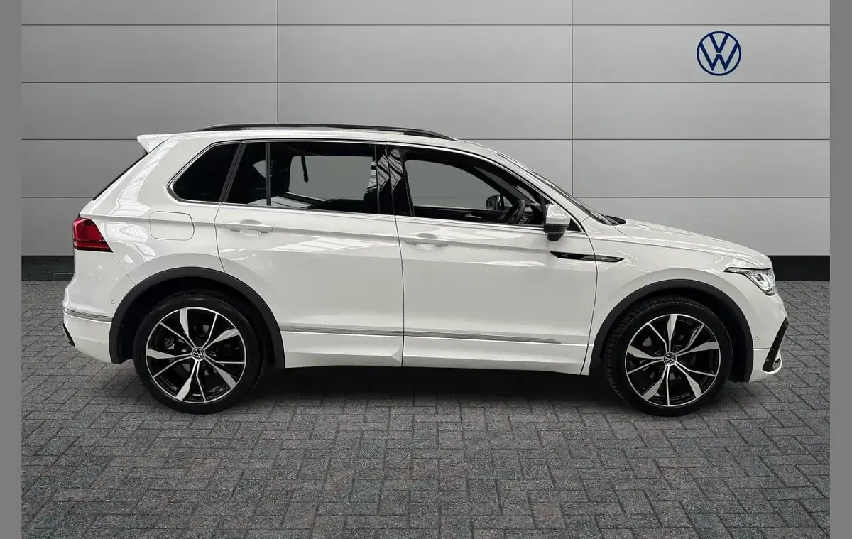 Used VW Tiguan R-line 150 HP (110 kW) 2021 White SUV