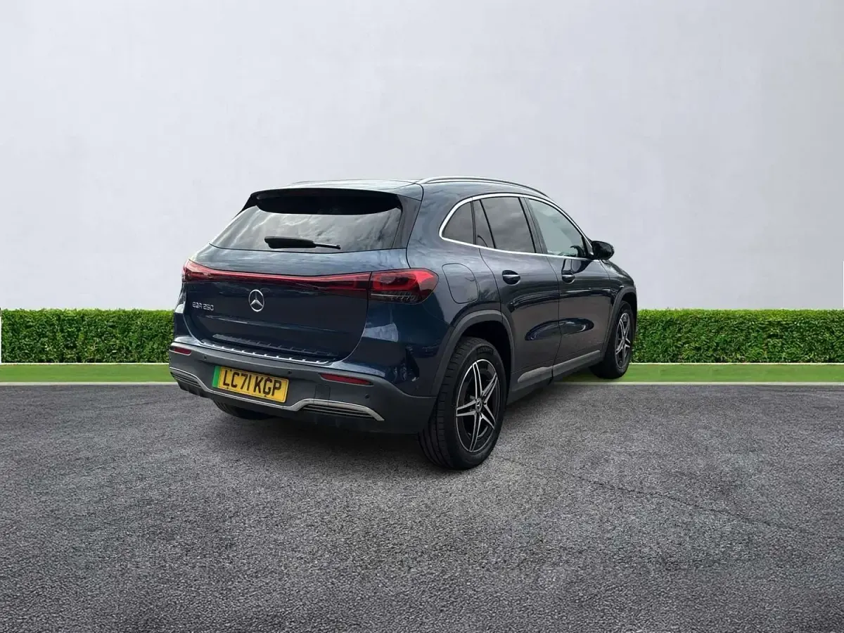 Used Mercedes EQA250 AMG line 139 kW (190 HP) 2021 Blue SUV