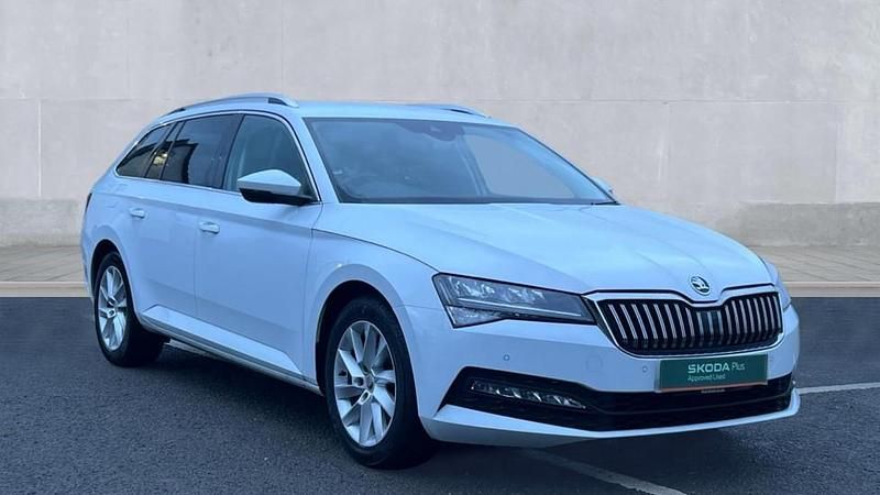 White Used 2022 Skoda Superb SE Technology Estate | £19,790 (Fair price) - Image 1/4