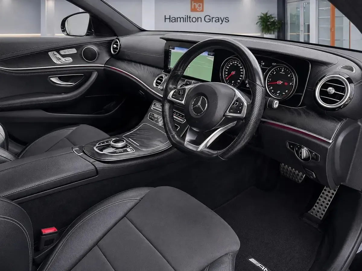Usado Mercedes E350 AMG Line Premium 258 HP (189 kW) 2018 Preto Carrinha