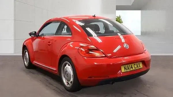 Begagnad VW Beetle Design 2014 Röd Halvkombi