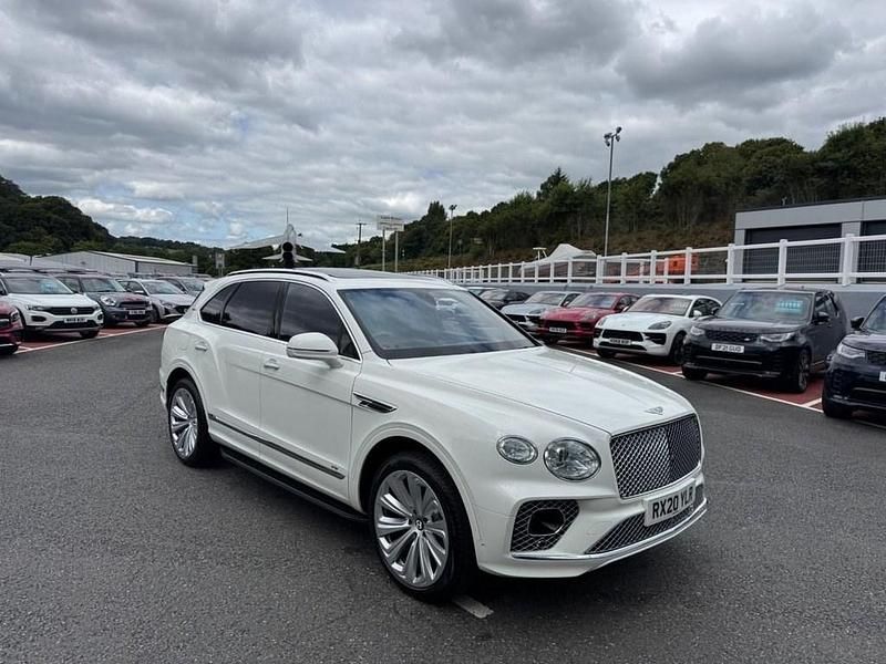 White Used 2020 Bentley Bentayga Mulliner SUV | £98,500 - Image 1/3