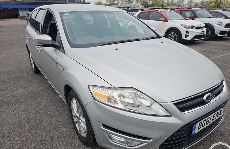 Used Ford Mondeo Zetec 163 HP (119 kW) 2011 Moondust silver Estate