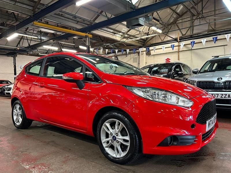 Red Used 2014 Ford Fiesta Zetec Hatchback | £3,200 (Super price) - Image 1/4