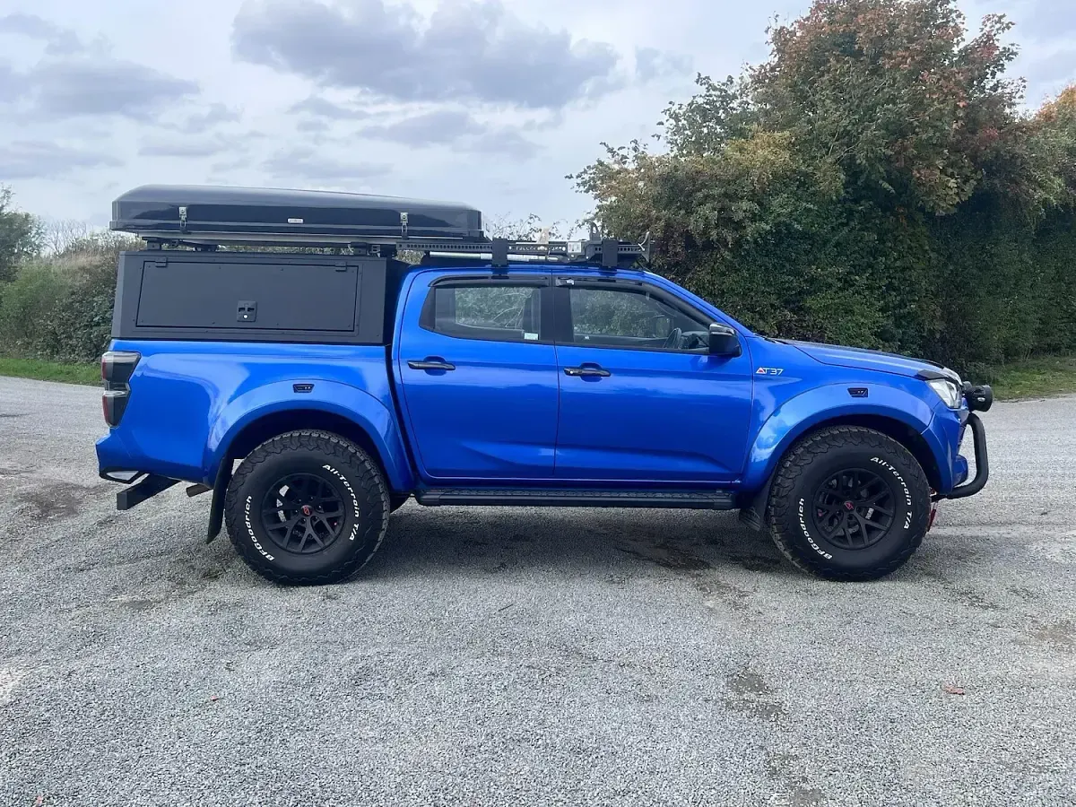 Used Isuzu D-Max 2024 Blue Pickup