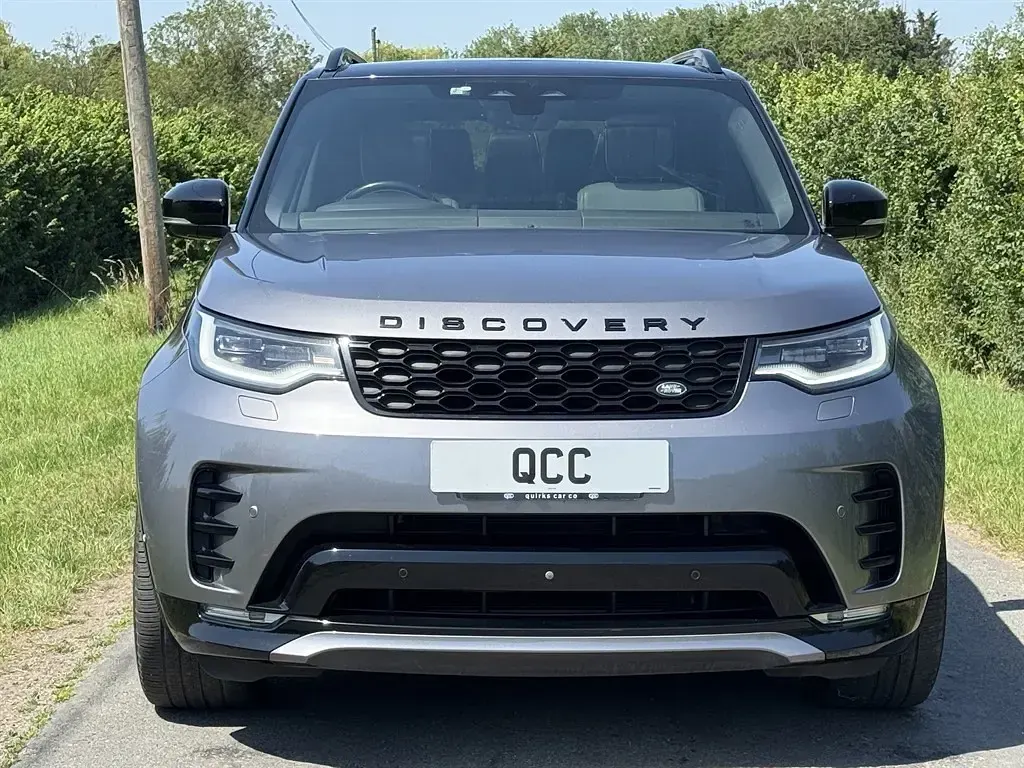 Used Land Rover Discovery HSE Dynamic 2021 Eiger grey SUV