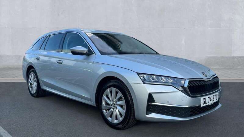 Brilliant silver metallic Used 2024 Skoda Octavia SE L Estate | £27,690 (Expensive) - Image 1/4