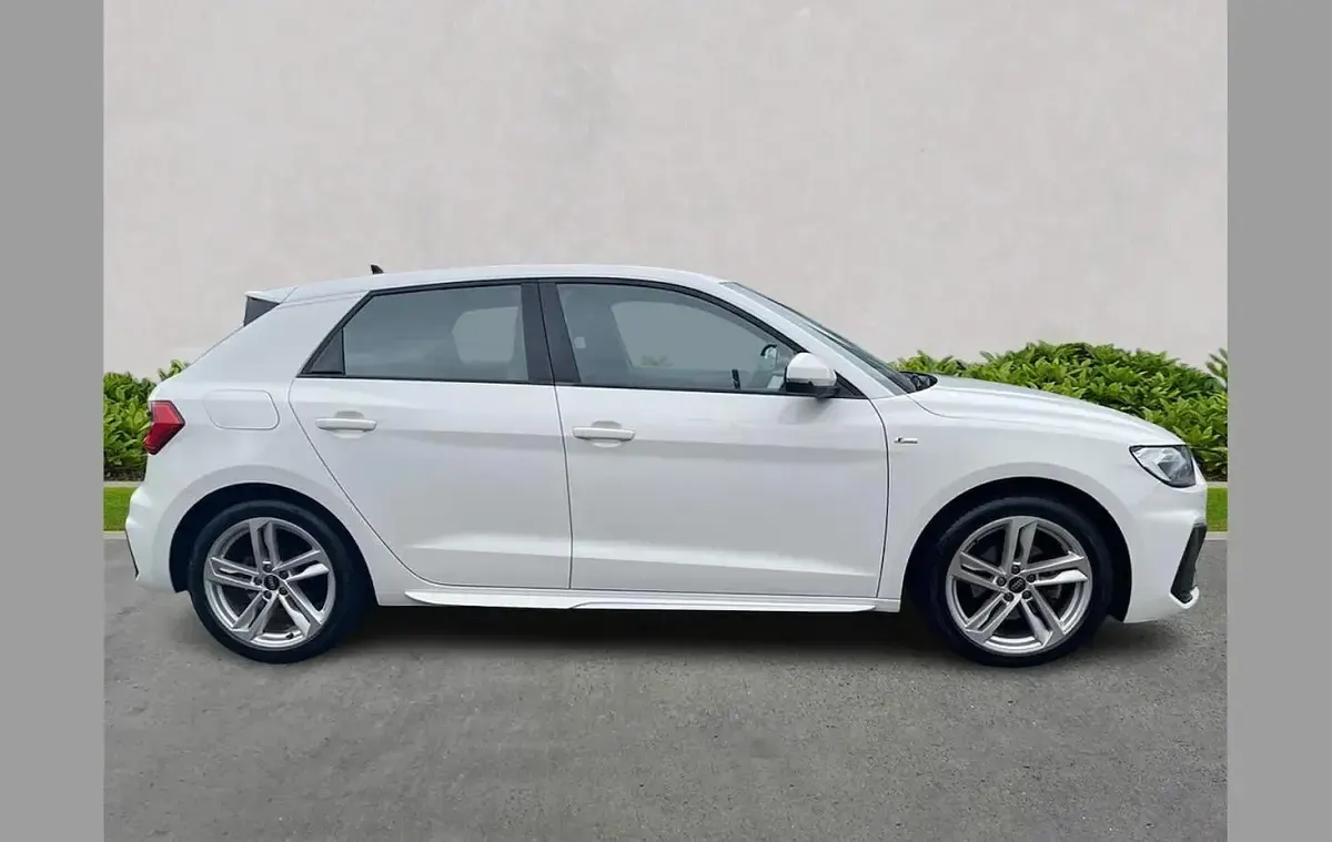 Used Audi A1 S-Line 147 HP (108 kW) 2023 White SUV